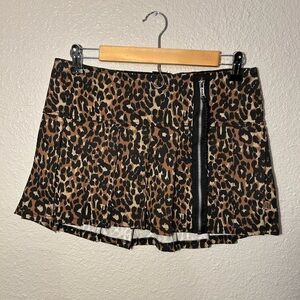Vintage Y2K Royal Bones leopard print pleated mini skirt
